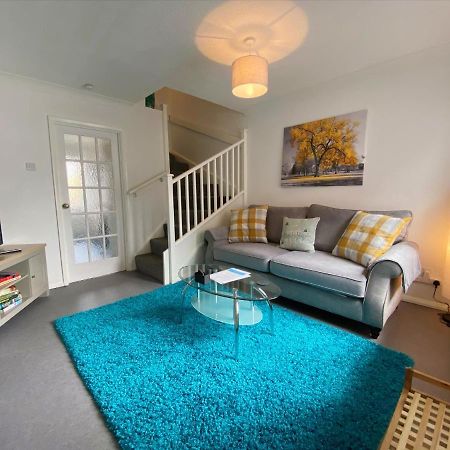 2 Bedroom Private House Near Bedford Town And Train Station Extérieur photo