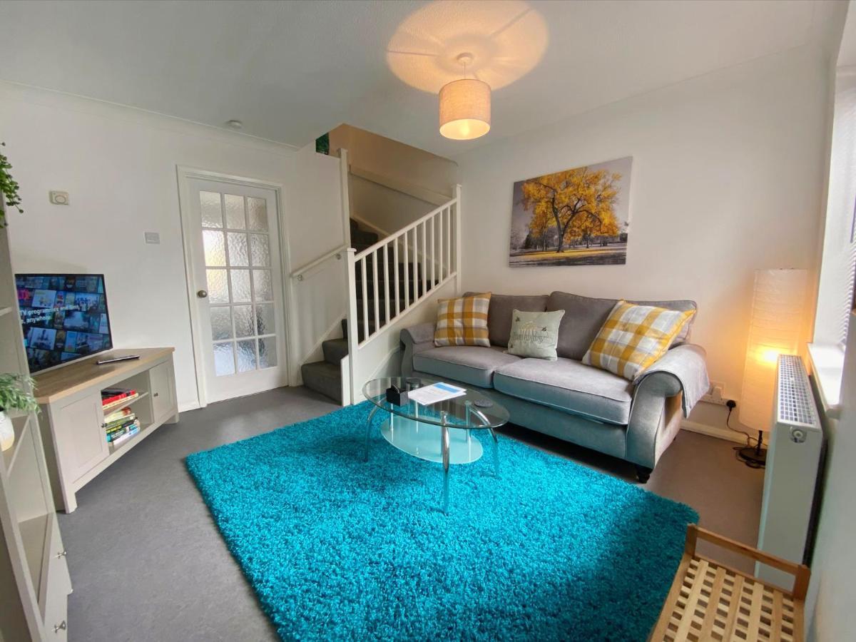 2 Bedroom Private House Near Bedford Town And Train Station Extérieur photo
