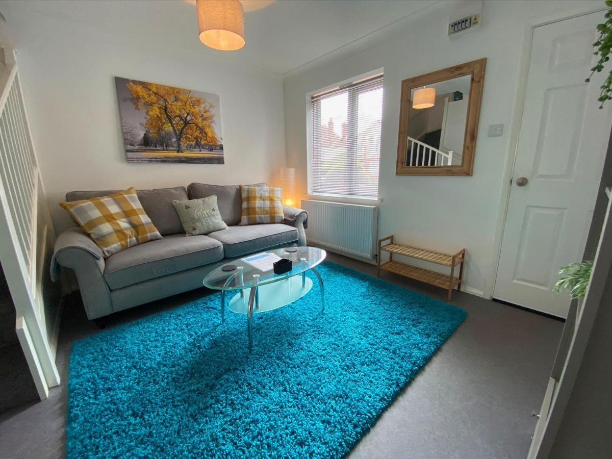 2 Bedroom Private House Near Bedford Town And Train Station Extérieur photo